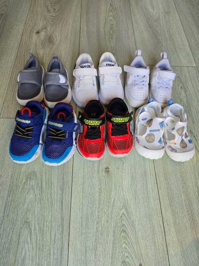 Baby shoes size 21