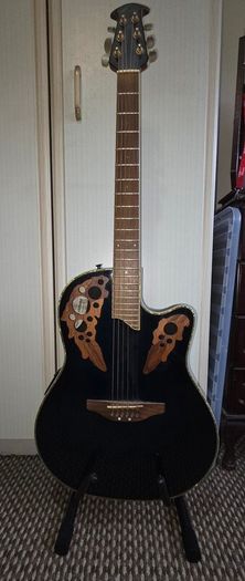 Acoustic Guitar (Ovation)