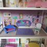 Large Dollhouse Image 3