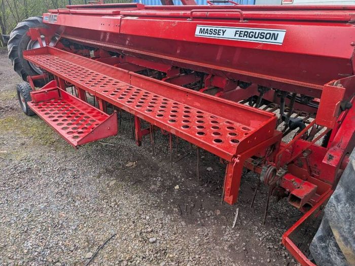 Massey Ferguson Seed drill