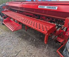 Massey Ferguson Seed drill