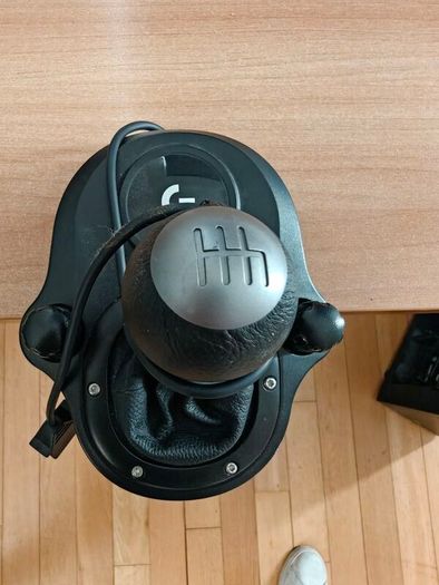 driving kit (Logitech g29 Xbox only)