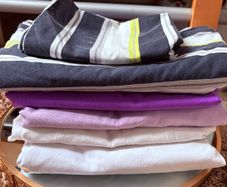 Single duvet cover + pillow case and 4 flat sheets- 15 euro all
