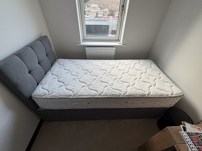 Single Bed