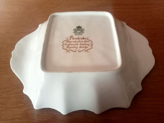 Aynsley Pembroke Serving Dish