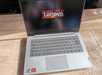 Lenovo Ideapad 5 14" AMD Ryzen 16GB