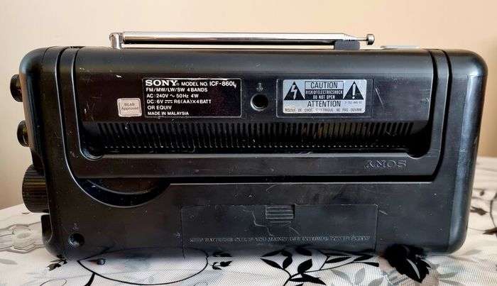 Sony radio ICF-860L, Used, in good working order.
