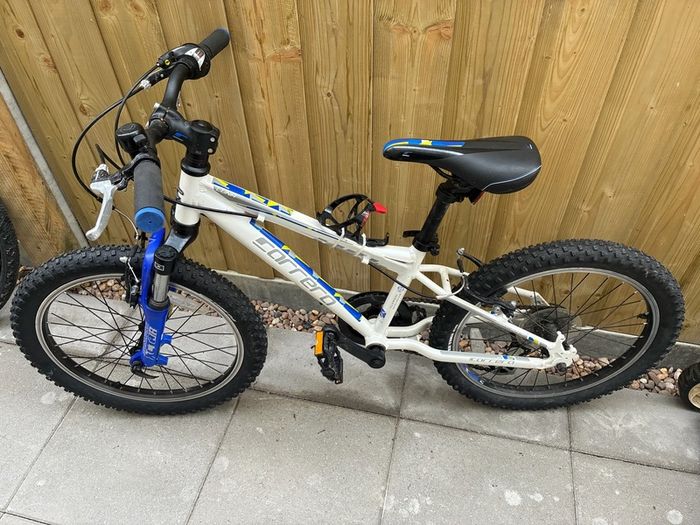 Bicycle - 24" Carrera Luna AS NEW