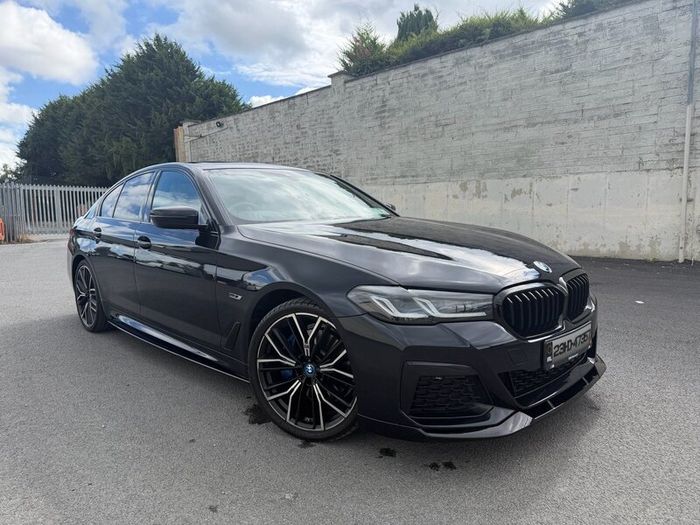 2023 BMW 530e M Sport Pro X Drive,Sunroof, 20 inch