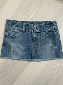 American Eagle mini denim skirt