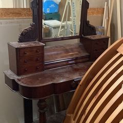 Mahogany dressing table