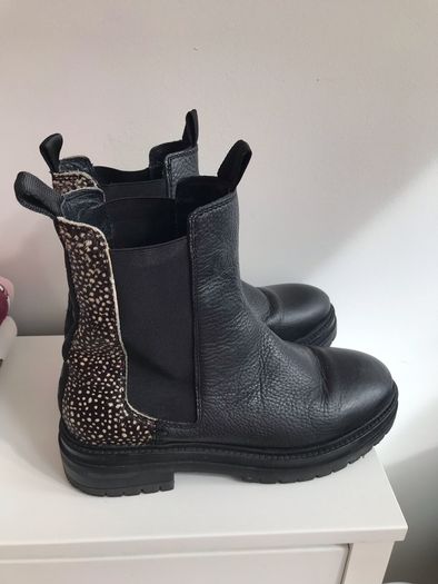 Maruti Leather Boots