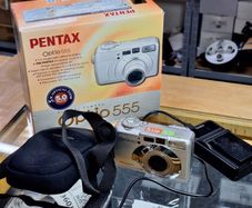 Pentax Optio 555 5MP Vintage Digital Camera 3-Month Warranty