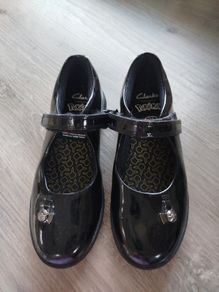 Clarks girls shoes