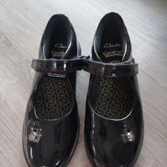 Clarks girls shoes