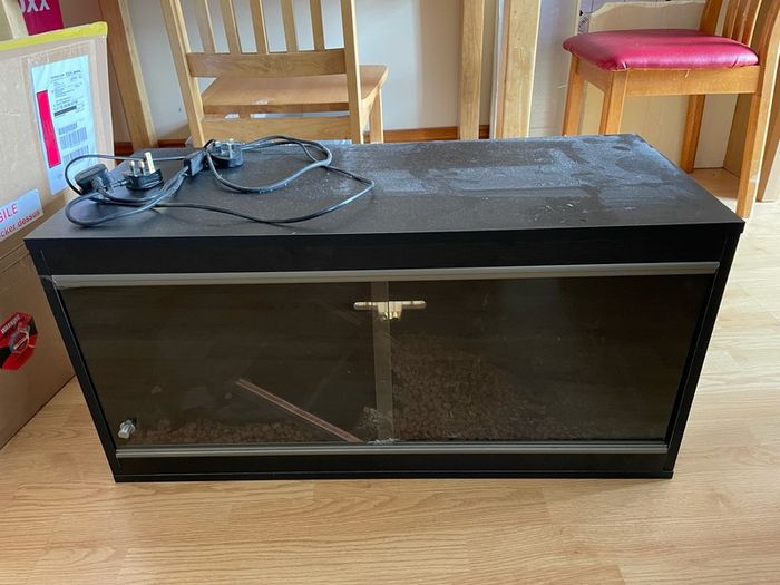 VivExotic wooden vivarium