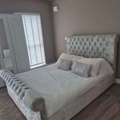 sleigh bed