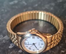 Ladies, gold citizens watch like new