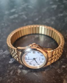 Ladies, gold citizens watch like new