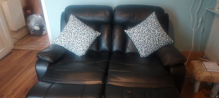 2 seater leather recliner
