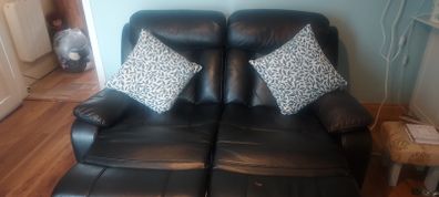 2 seater leather recliner