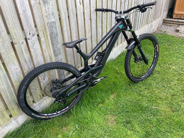 2023 Yt Tues Al 27.5 Xl Dh Bike