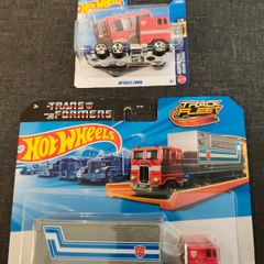 Hot Wheels Optimus prime Trans Formers set