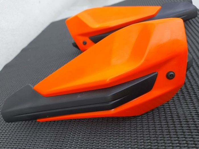 KTM 690 SMCR Handguards