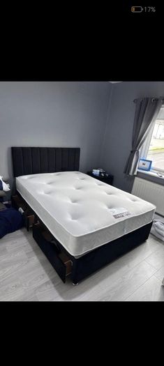 New Stylish single ,Double 4ft, 4ft6, King 5ft And 6ft Superking Sizes Divan Beds Instock. Drawers And Optional Tufted Mattresses Available. Free Delivery