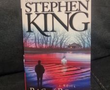 Stephen King. Bag of Bones. First Pocket books edition 1999.