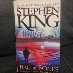 Stephen King. Bag of Bones. First Pocket books edition 1999.