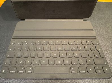 Apple Smart Keyboard Folio