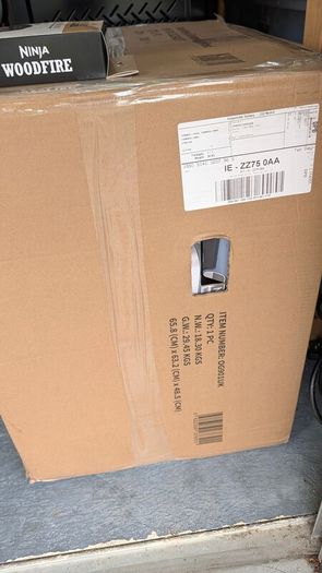 Weber Spirit E210 BBQ and accessories. Unused 3 weeks old