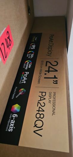 Apple MacBook Pro 14" M1 Pro 32GB + 2x 4k Monitors + 2x Logitech MX Keys and MX Master mouse.