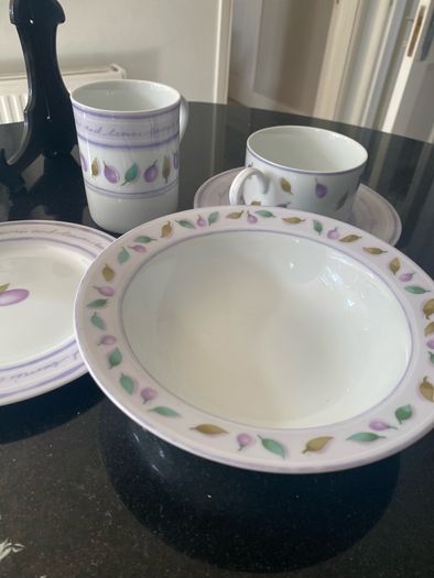 Six piece matching set off M&S berties and leaves breakfast set