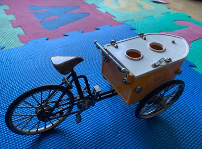 Model tricycle