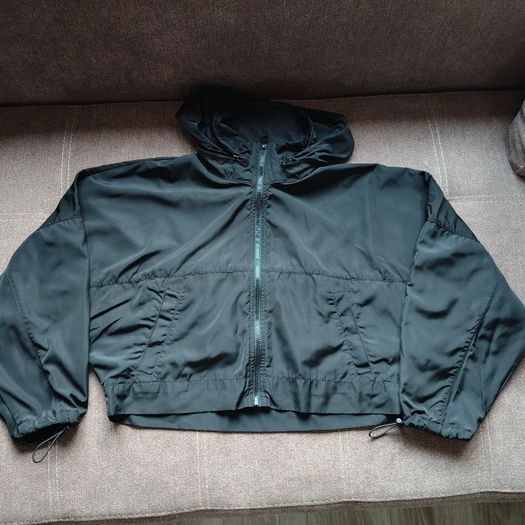 black ZARA cropped windbreaker, size XS