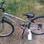 Ladies Bike /GirlsBike26"Wh..w.FrontSusp.+2MountainB.+ 1VintageB.VeryGoodCondition Image 3