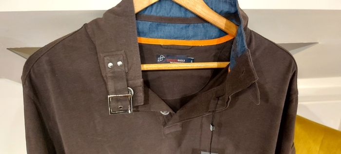 Men top, brown, new with price tag,