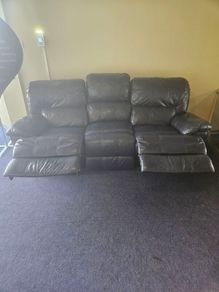 Leather Couch 2 Recliners