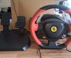 Thustmaster Ferrari 428 spider Steering wheel