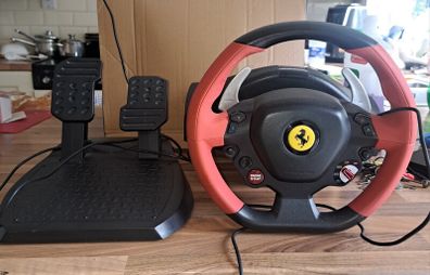 Thustmaster Ferrari 428 spider Steering wheel