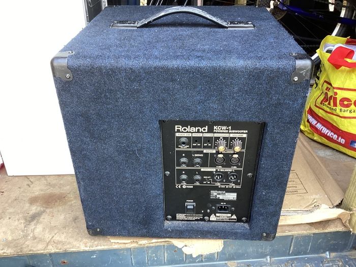 Roland Active Powered Subwoofer 200 Watts Speaker with inbuilt Amp in Excellent Condition.