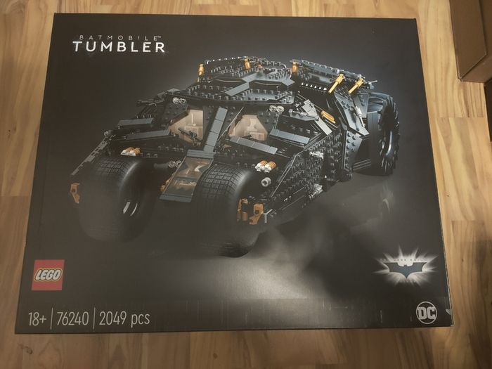 76240 LEGO The Dark Knight Trilogy Batmobile Tumbler