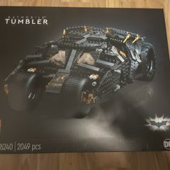 76240 LEGO The Dark Knight Trilogy Batmobile Tumbler