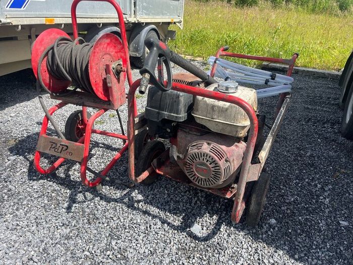 3000 psi  Honda power washer
