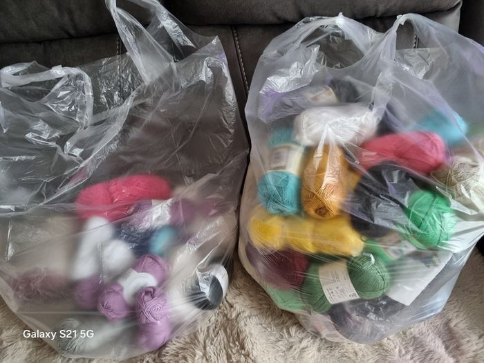 Large job lot of assorted cotton yarn