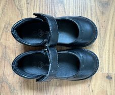 girl's school shoes & boots