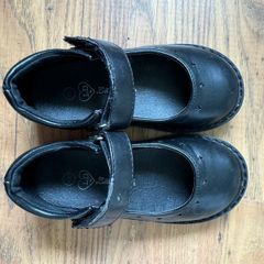 girl's school shoes & boots