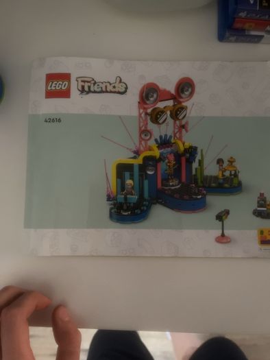 Lego friends set 42616 heart lake city music contest